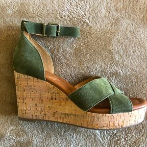Crown Vintage Wedge Sandal, Size 7.5